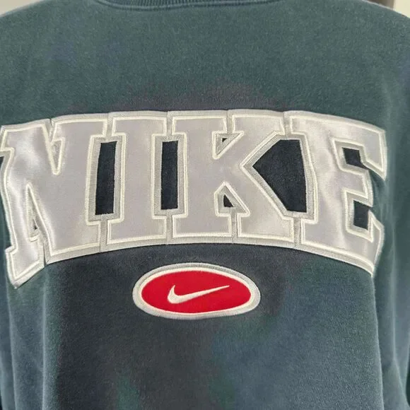 Nike Navy Crew Neck Sweatshirt Vintage Retro Long Sleeves Embroidered Medium - Picture 9 of 13